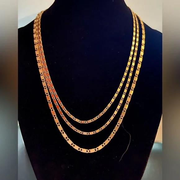 NWT 🍀 Lucky Brand 🍀 three strand gold necklace - Picture 4 of 5